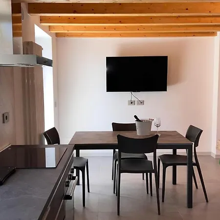 Residenza Orchidee דירה קוסטרמנו